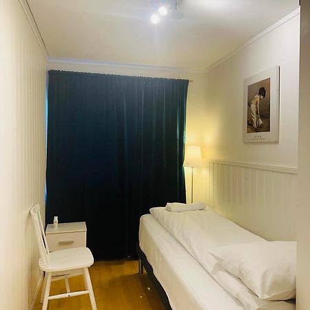 Arctic Inn, Cozy Single Bed Private Room In A Shared Apartment With Stunning Tromso Views Exteriér fotografie